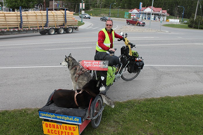 Randolph Westphal travels the world by bicycle and his huskies