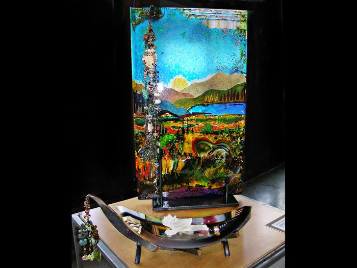 Don't miss the stunning glass art by Leslie Rowe-Israelson on display at Pynelogs from August 15.
