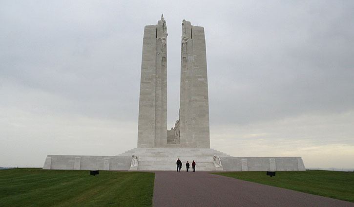 On centennial, Canadians to stop and mark bloody legacy of Battle of Vimy Ridge