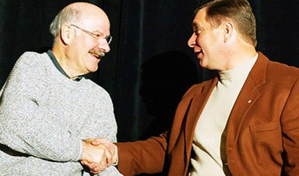 Former B.C. premier Mike Harcourt (left) worked with Rick Hansen's spinal cord research foundation after Harcourt was injured in a fall at his Pender Island home in 2002.
