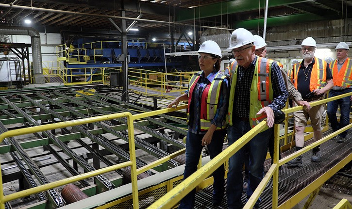 Premier Christy Clark tours Downie Timber mill in Revelstoke July 13