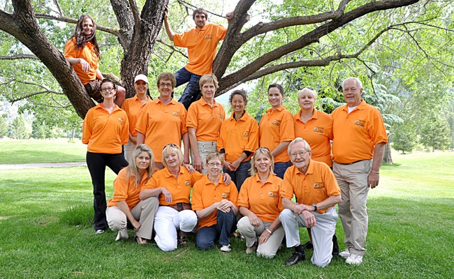ICAN volunteers pose on the Windermere Valley Golf Course.