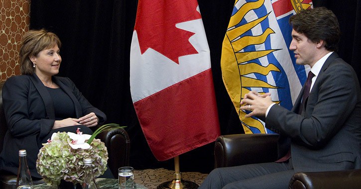 Premier Christy Clark meets with Prime Minister Justin Trudeau at UN climate talks in Paris