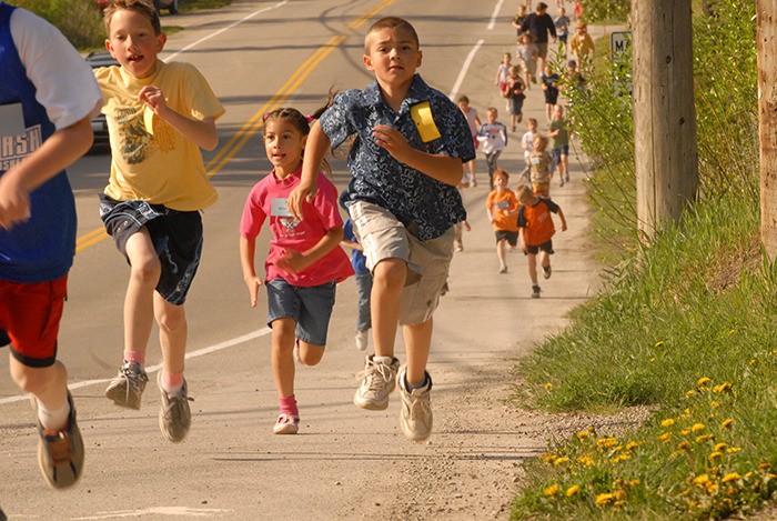 2007 — The entire student body at Eileen Madson Primary School in Invermere took part in 1.5 km and 3 km running races. The course