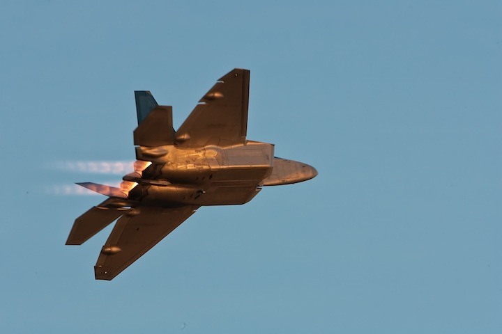 US F-22 shows off its air superiority in the skies over Abbotsford.