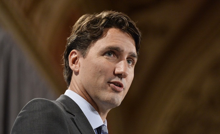 Canadian PM Justin Trudeau meets with Cuban students and activists on Tuesday.