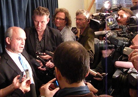 Kootenay East MLA Bill Bennett draws a crowd at the legislature in November 2010 with his lengthy critique of former premier Gordon Campbell's leadership style.