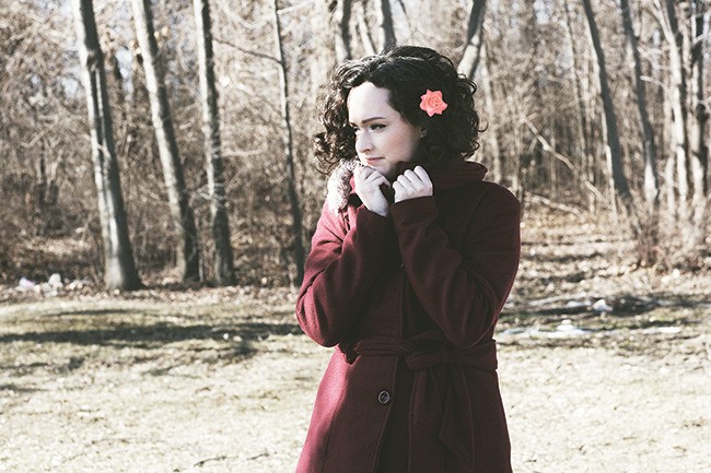 Singer-songwriter Jadea Kelly is bringing her talents to the Station Pub on Sunday