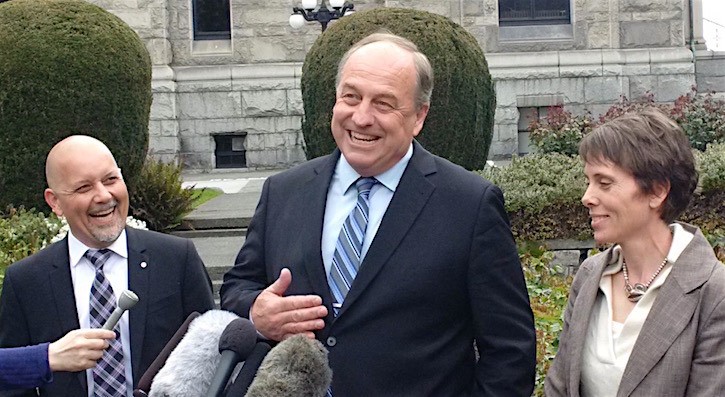 B.C. Green Party leader Andrew Weaver introduces 'the first Green caucus in North America