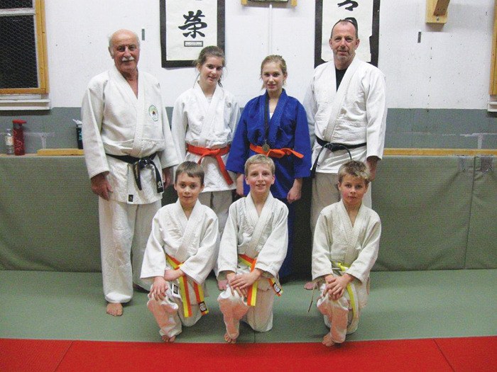 BACK ROW: Hermann Mauthner