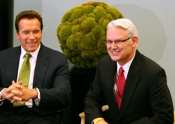 Former premier Gordon Campbell meets former California governor Arnold Schwarzennegger at the Copenhagen climate conference