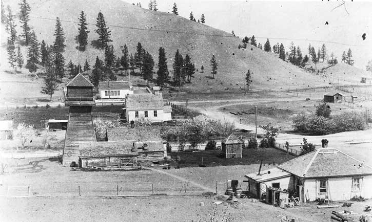 St. Andrews Church (second building in from the back) in the middle of the Wilmer townsite in 1911 or 1912 (photo courtesy of the Windermere Valley Museum). Below