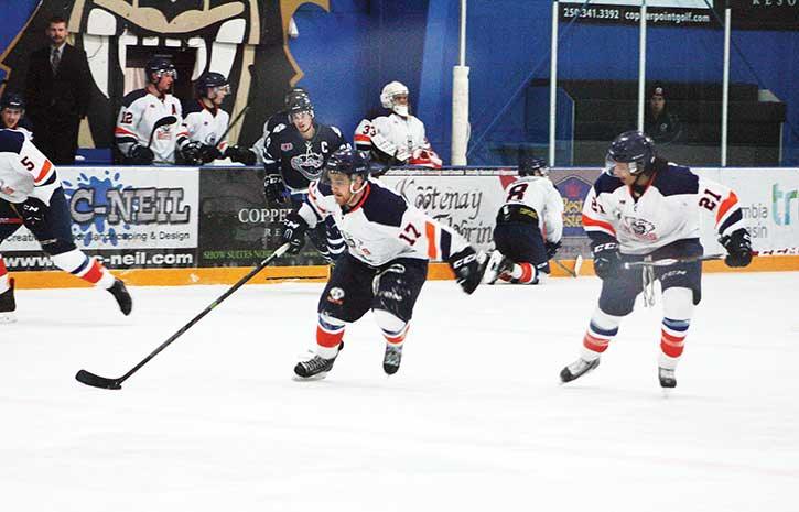 Rockies forwards Doan Smith (#17) and Micheal Cardinal (#21) were two of the goalscorers in the home game against Creston on December 19th when the Rockies won 6-5.