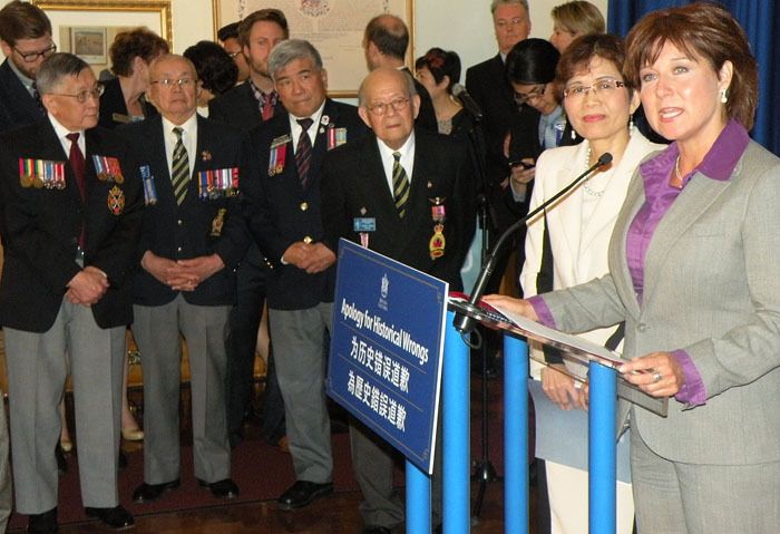 Premier Christy Clark thanks Chinese-Canadian veterans at ceremony at the B.C. legislature Thursday.