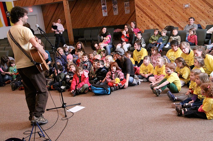 2010 — Oso Simple performed all over town the week prior to February 10th in support of literacy initiatives including at the Invermere Public Library and