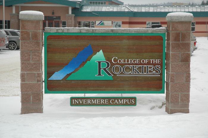 The College of the Rockies is now offering its tourism and recreation management program online.