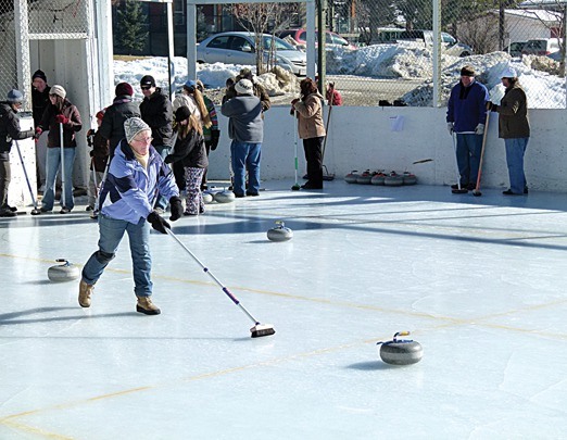 Hundreds of people turned out on a chilly but fun afternoon in the Village of Radium Hot Springs for Winterfest. Twelve teams of curlers took to the outdoor ice