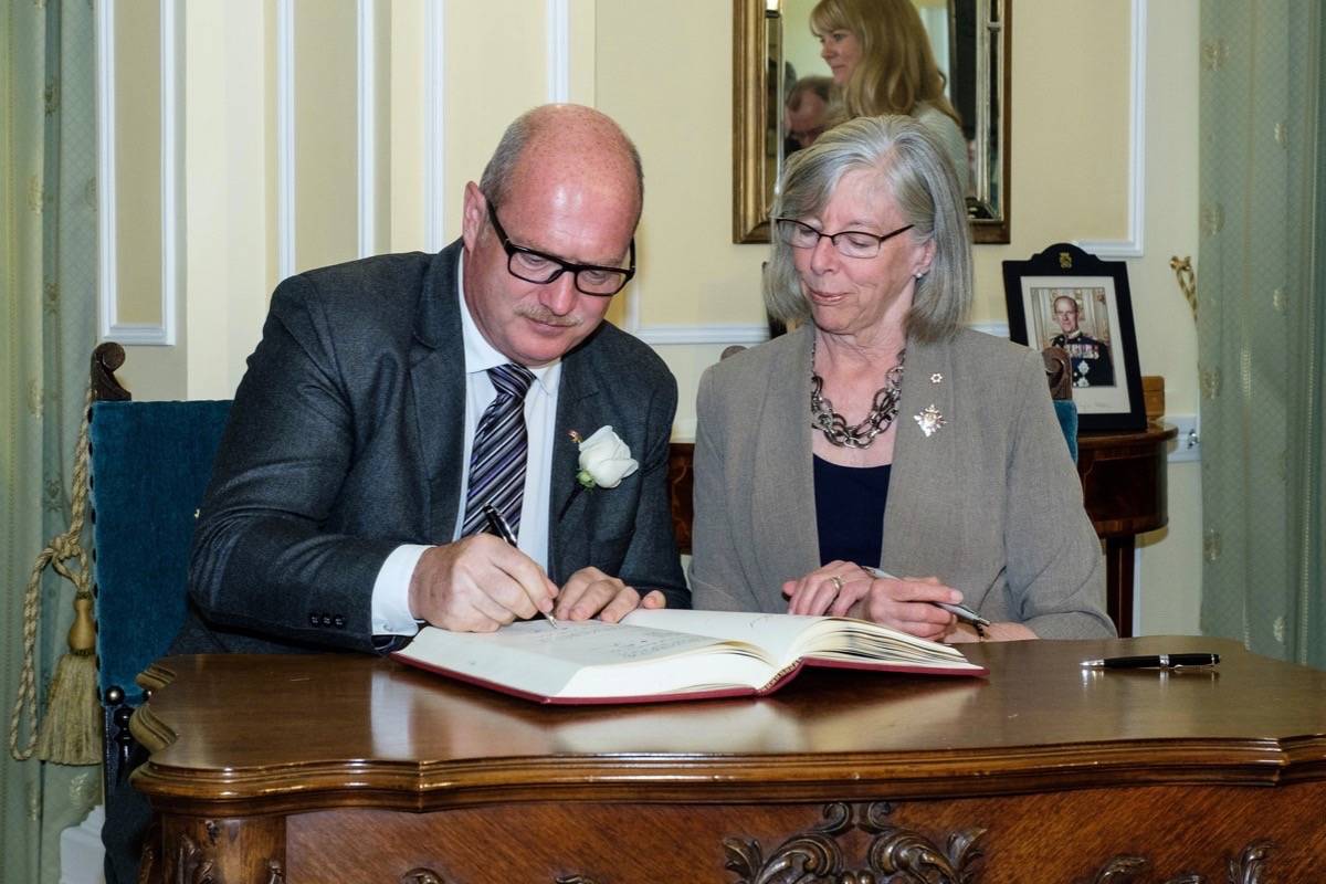 B.C. Liberal house leader Mike de Jong is sworn in by Lt. Gov. Judith Guichon Monday. (B.C. GOVERNMENT)