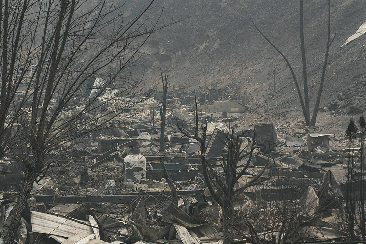 PHOTOS: Ashcroft wildfire ravages Boston Flats mobile home park