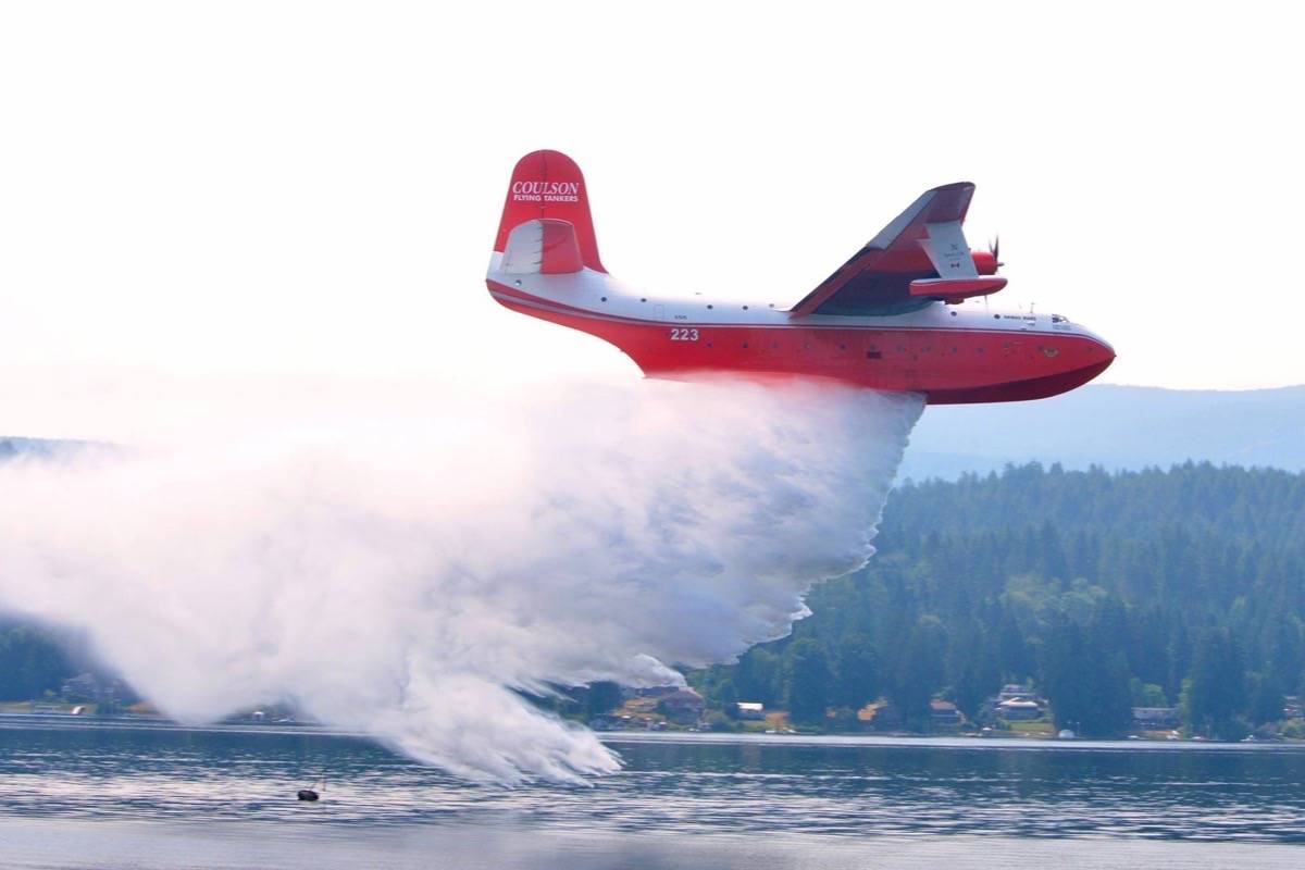 The Hawaii Mars in action over Sproat Lake in Port Alberni. (Katya Slepian/Black Press)