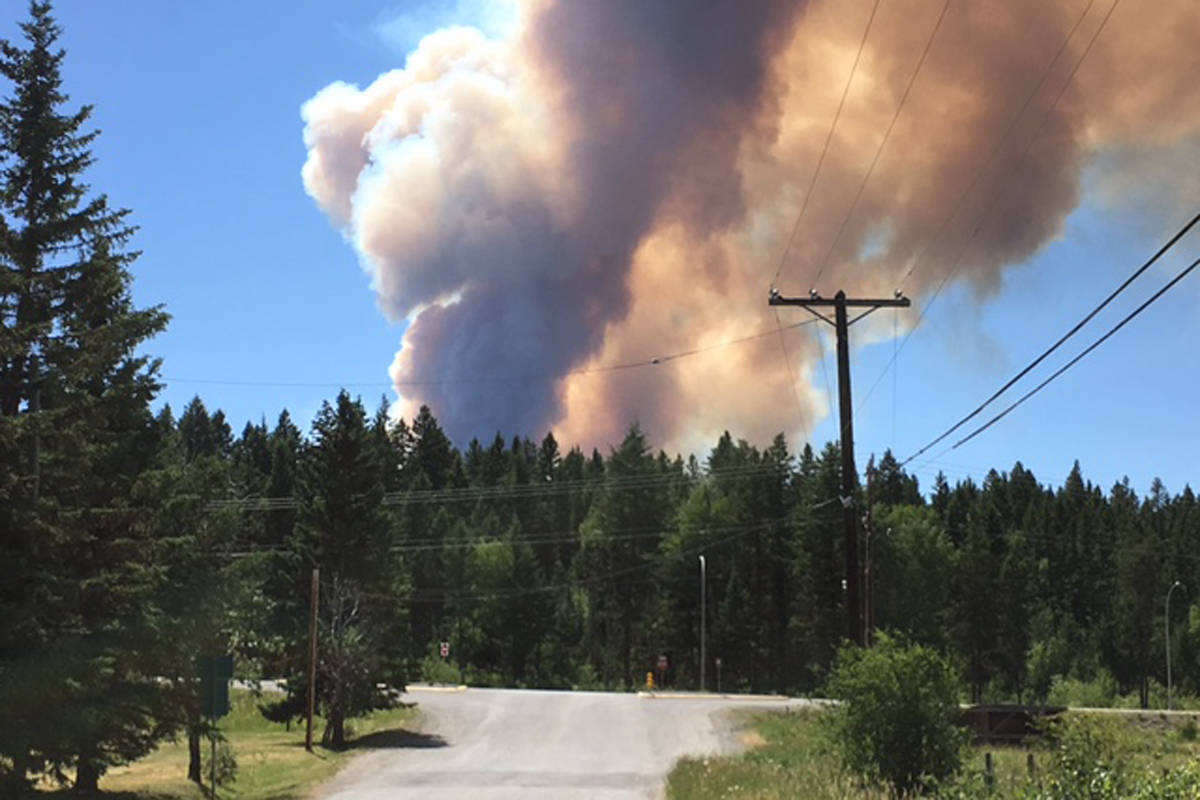 The Gustafsen smoke plume as seen on the first day of the fire. (Pauline Weigelt photo.)