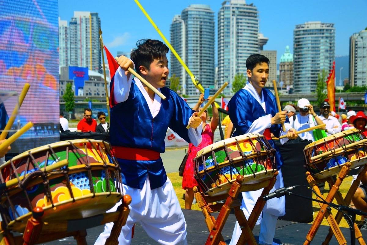 Drummers gear up to set a world record in Vancouver (Katya Slepian/Black Press)