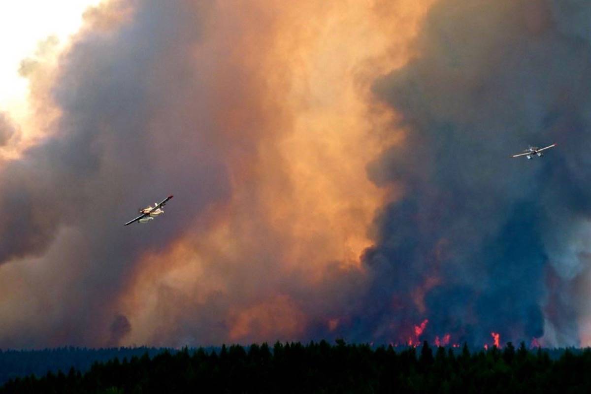 Bob Grant photo.                                The smoke can be seen from many locations around the South Cariboo. Bob Grant photo.