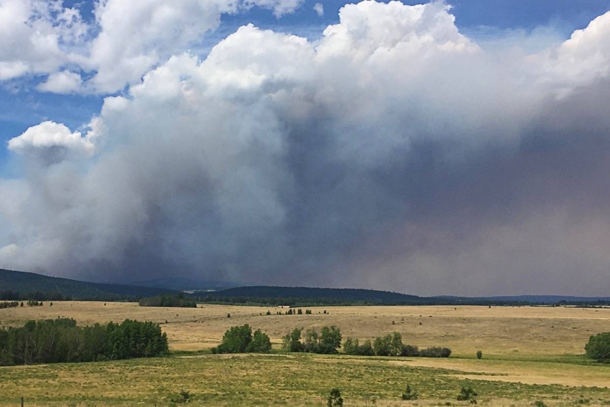 This is a look at the Hanceville wildfire in the Chilcotin west of Williams Lake Sunday afternoon. (Photo submitted)